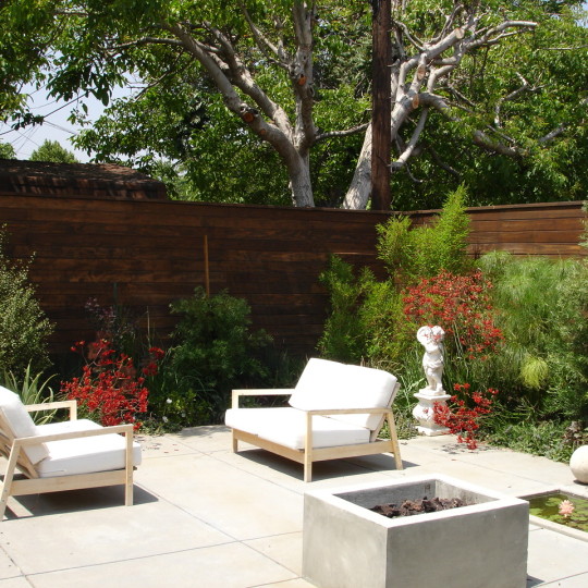 https://atmospherelandscapes.com/wp-content/uploads/2015/05/BURBANK-Contemporary-Oasis-540x540.jpg