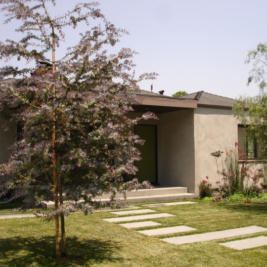 https://atmospherelandscapes.com/wp-content/uploads/2015/05/BURBANK-DSC05624-540x540.jpg