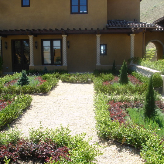 https://atmospherelandscapes.com/wp-content/uploads/2016/01/Formal-Garden-540x540.jpg