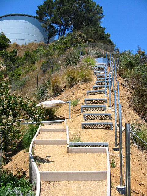 https://atmospherelandscapes.com/wp-content/uploads/2016/01/Laurel-Canyon-DaughAft-14.jpg