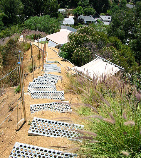 https://atmospherelandscapes.com/wp-content/uploads/2016/01/Laurel-Canyon-DaughAft-19-480x540.jpg