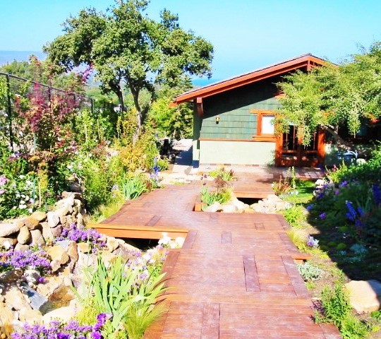 https://atmospherelandscapes.com/wp-content/uploads/2016/02/Point-Dume-23-540x480.jpg