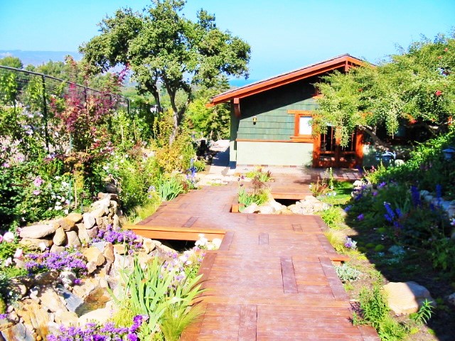 https://atmospherelandscapes.com/wp-content/uploads/2016/02/Point-Dume-23.jpg