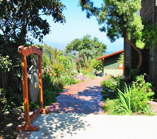 https://atmospherelandscapes.com/wp-content/uploads/2016/02/Point-Dume-4-540x480.jpg