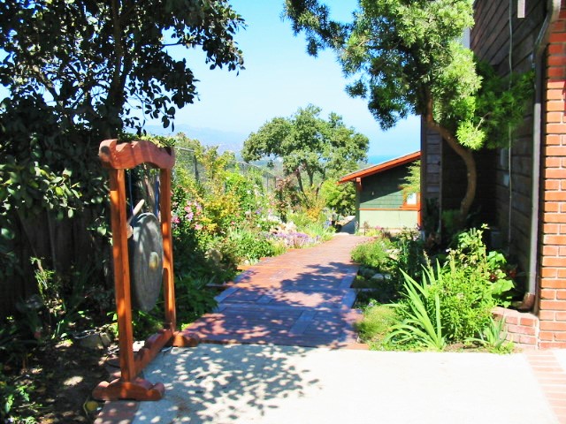 https://atmospherelandscapes.com/wp-content/uploads/2016/02/Point-Dume-4.jpg